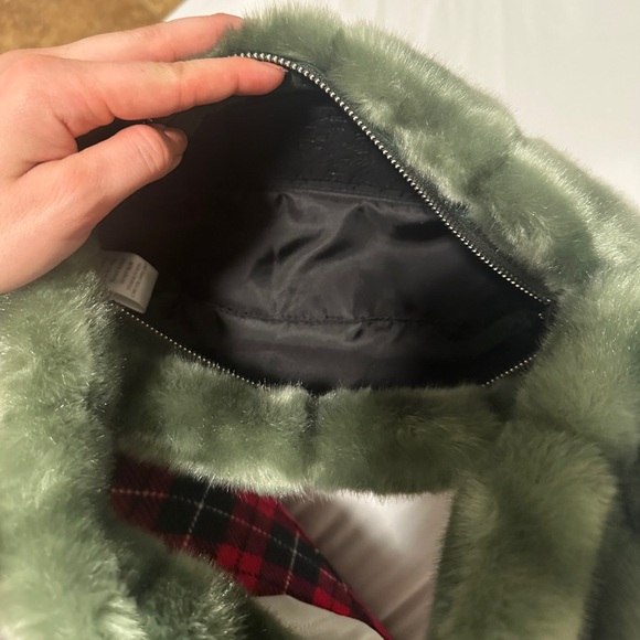 Marei 1998 pampas green faux fur handbag - Picture 5 of 11